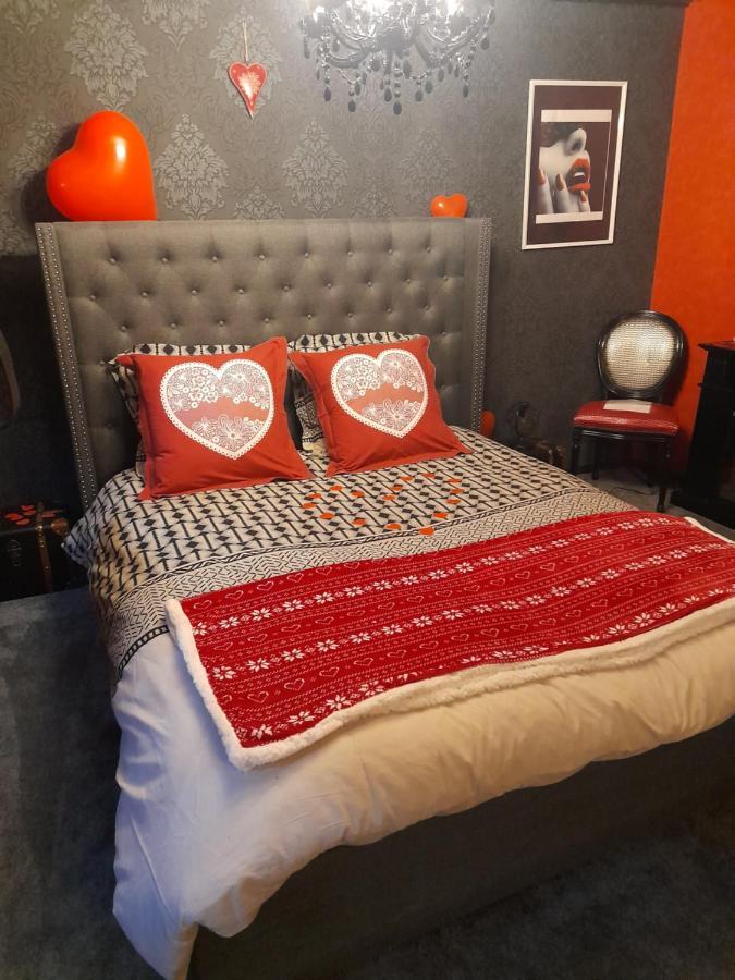 Love Room Le Rouge Et Noir Barr Eksteriør billede