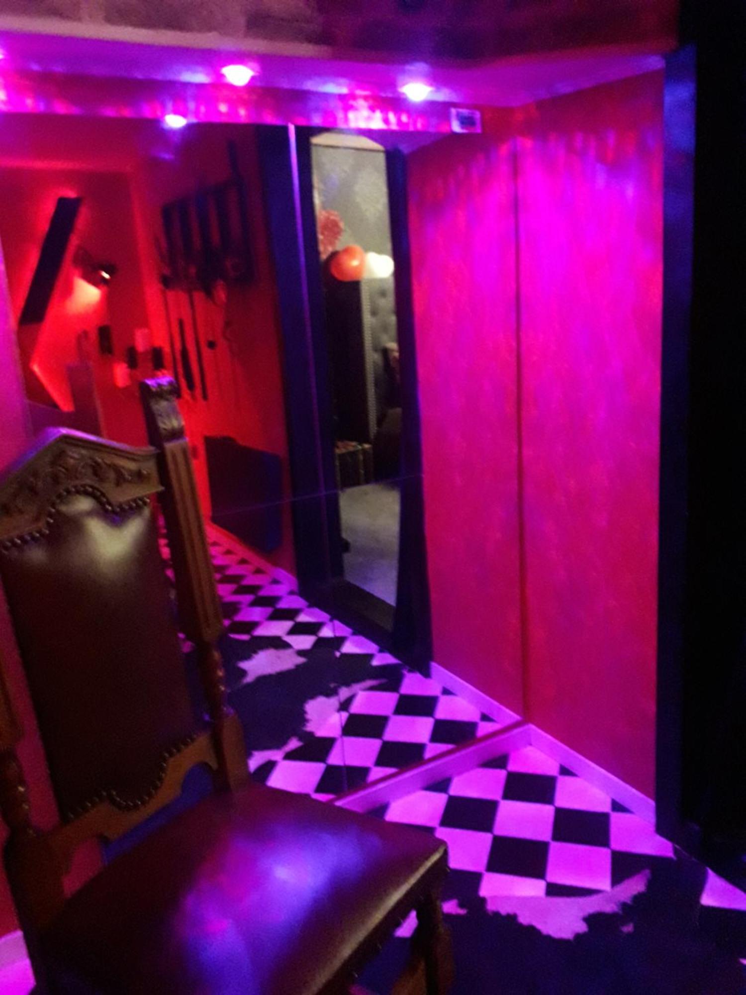 Love Room Le Rouge Et Noir Barr Eksteriør billede
